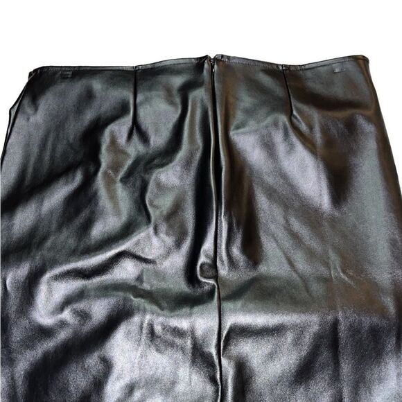 FTF Faux Leather Ruched Skirt - Picture 10 of 14